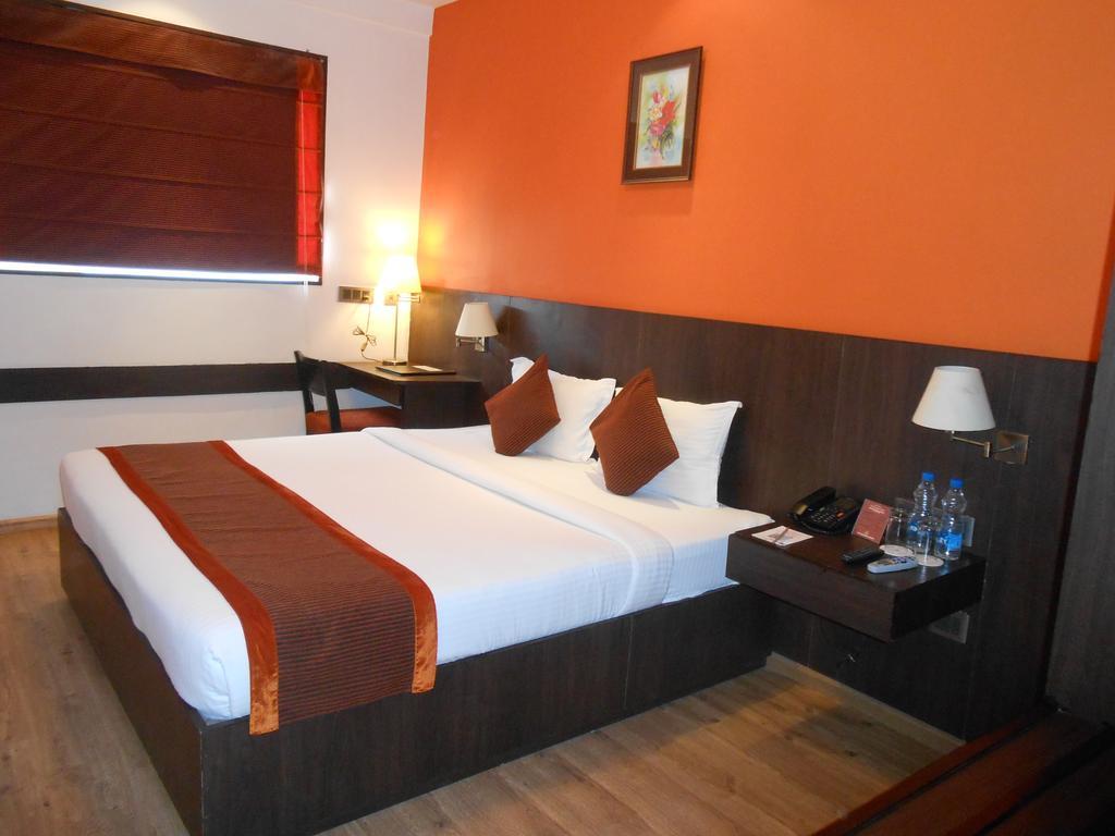 Hotel The Maple Leaf 3*