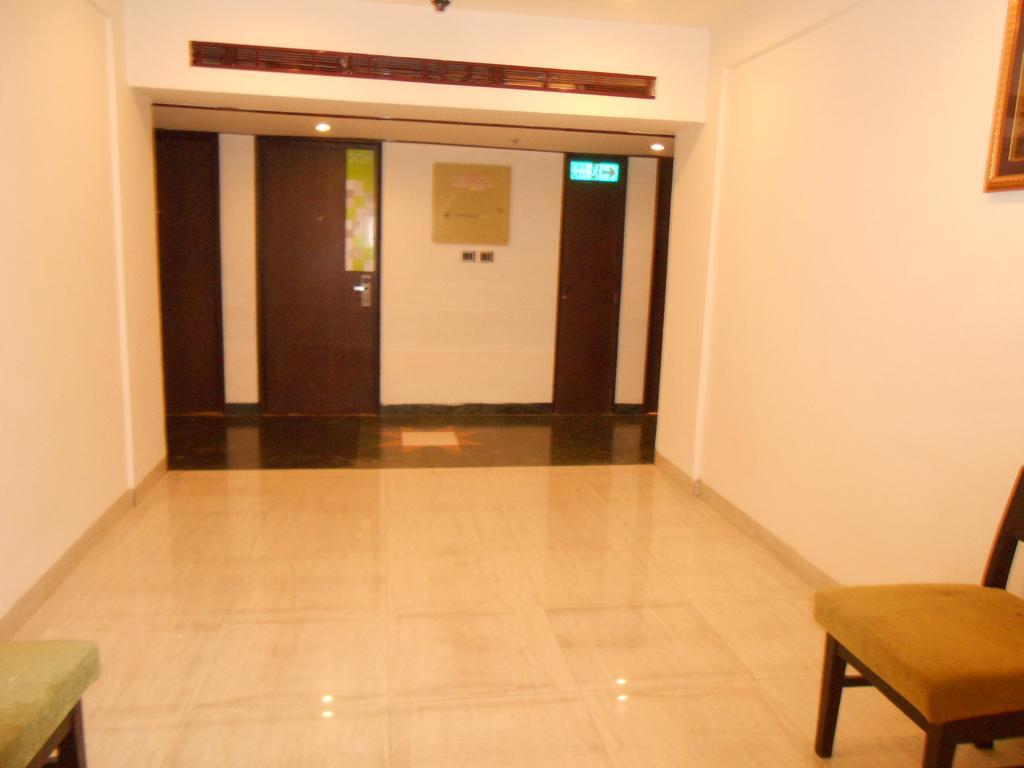 Hotel The Maple Leaf Lucknow