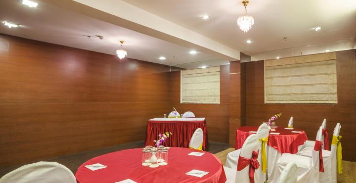 Hotel The Maple Leaf Lucknow