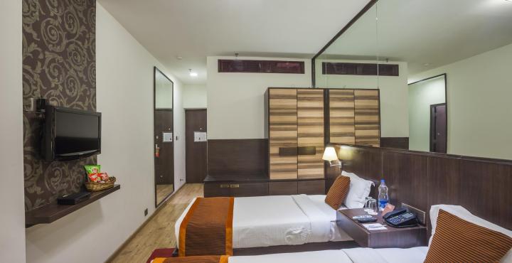 The Maple Leaf Lucknow