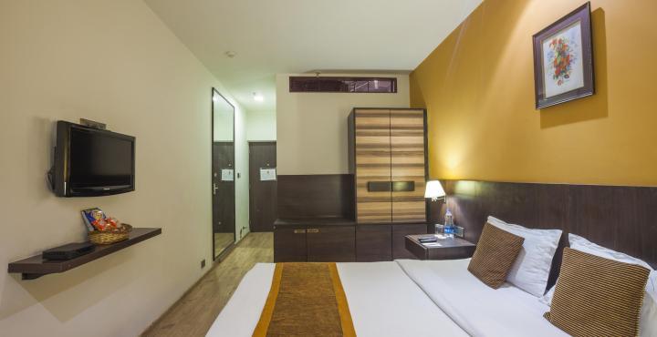 The Maple Leaf Hotel Lucknow